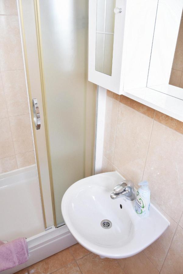 Rooms Vilma Close To Rab City Palit Luaran gambar